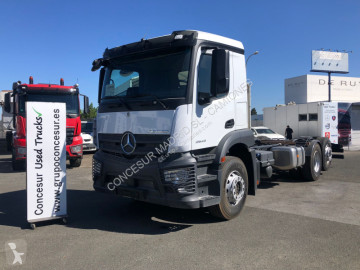 Traktor Mercedes ny