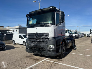 Cabeza tractora Mercedes nueva