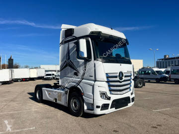 Traktor Mercedes ny