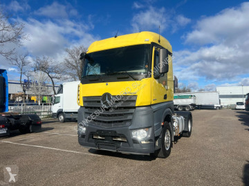Traktor Mercedes