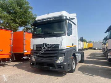 Traktor Mercedes