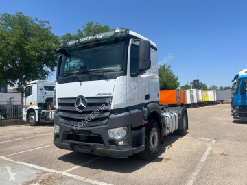 Cabeza tractora Mercedes