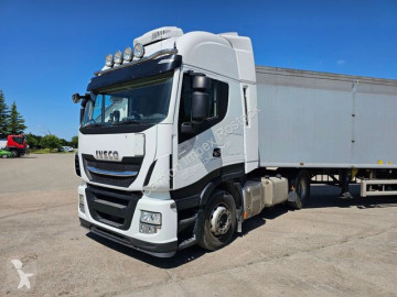 Cabeza tractora Iveco