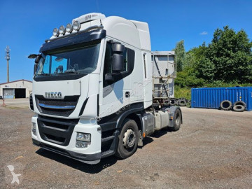 Traktor Iveco