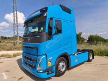 Cabeza tractora Volvo