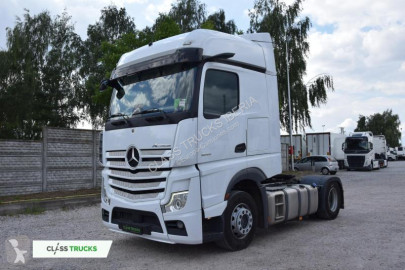Cabeza tractora Mercedes