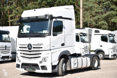 Traktor Mercedes