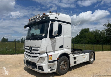 Traktor Mercedes