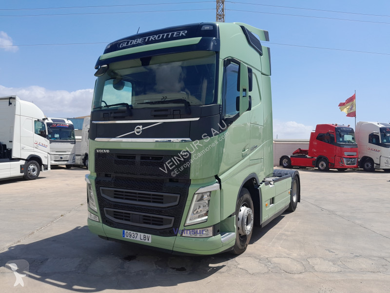 Traktor Volvo 4