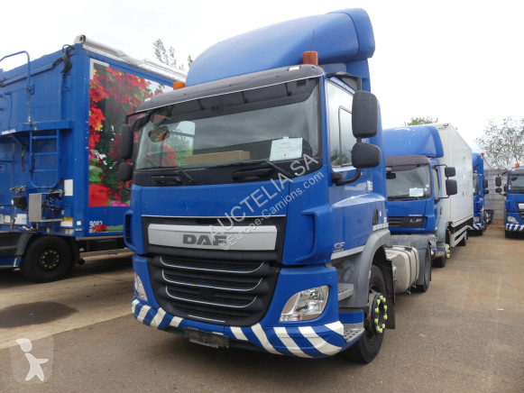 Tracteur DAF CF440 FT