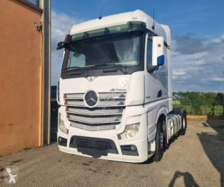 Traktor Mercedes