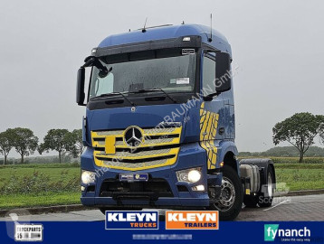 Traktor Mercedes