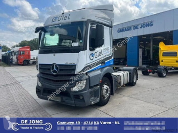 Traktor Mercedes