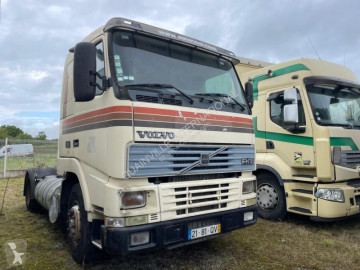Cap tractor Volvo