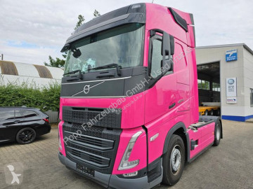 Cabeza tractora Volvo