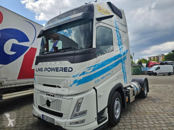 Cabeza tractora Volvo