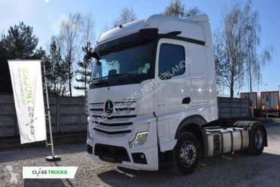 Traktor Mercedes