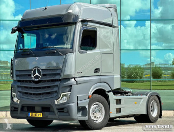 Tractor Mercedes