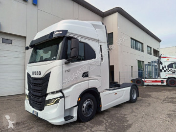 Tahač nebezpečné látky / adr Iveco