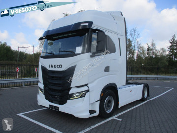جرار Iveco
