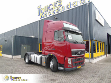 Tractor Volvo