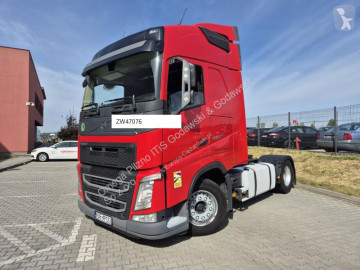 Cap tractor Volvo