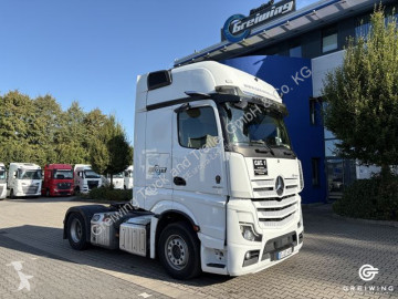 Traktor Mercedes