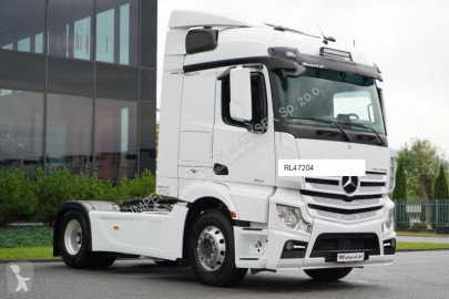 Cap tractor Mercedes