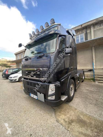 Cap tractor Volvo