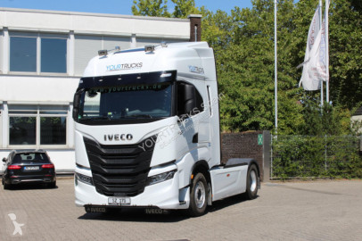 Cabeza tractora Iveco