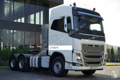 Влекач Volvo