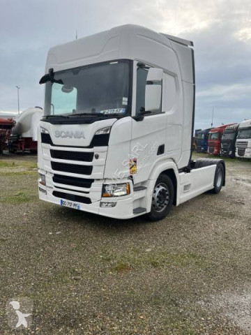 Влекач Scania