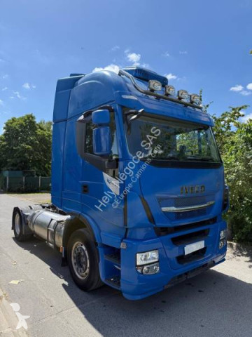 Влекач Iveco Stralis NP400