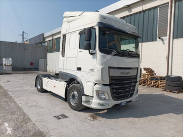 Traktor DAF XF 460