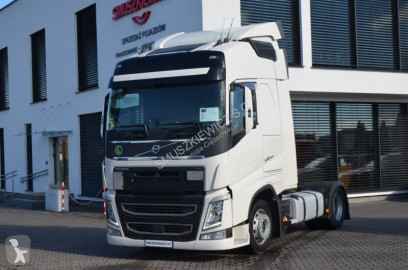 Влекач Volvo FH 500