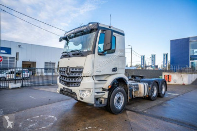 Traktor Mercedes