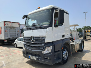 Cabeza tractora Mercedes