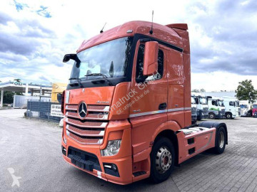 جرار Mercedes