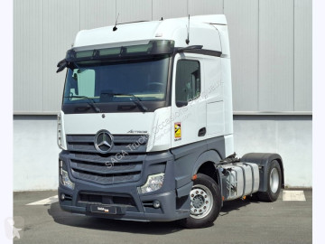 Traktor Mercedes