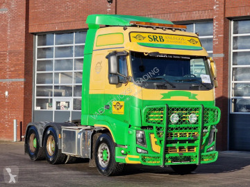 Влекач Volvo