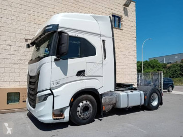 جرار منتجات خطرة / adr Iveco