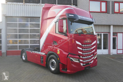 جرار Iveco