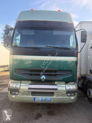 Влекач Renault