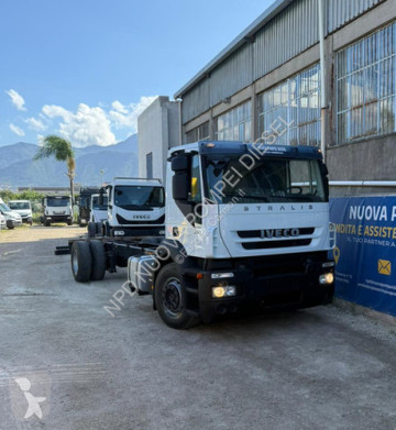 Влекач Iveco