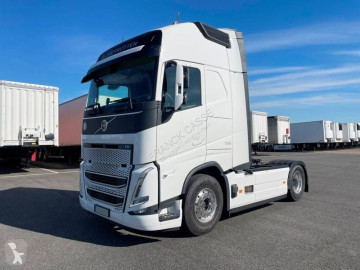 Влекач Volvo FH 500
