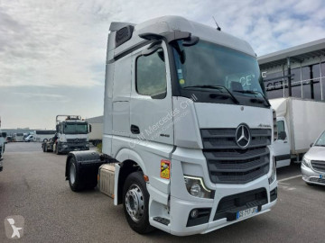 MercedesActros1845