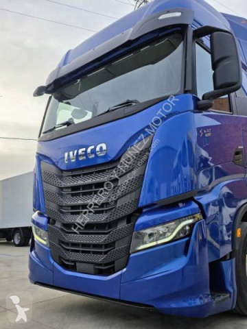 Cabeza tractora Iveco