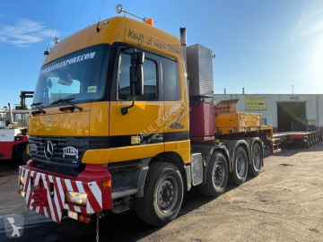 Traktor Mercedes