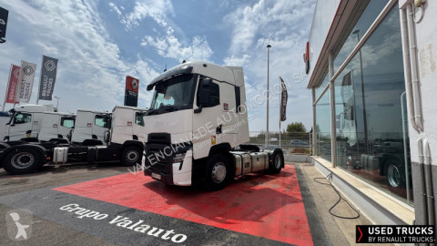 Влекач Renault T-High