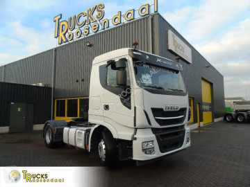 Влекач Iveco